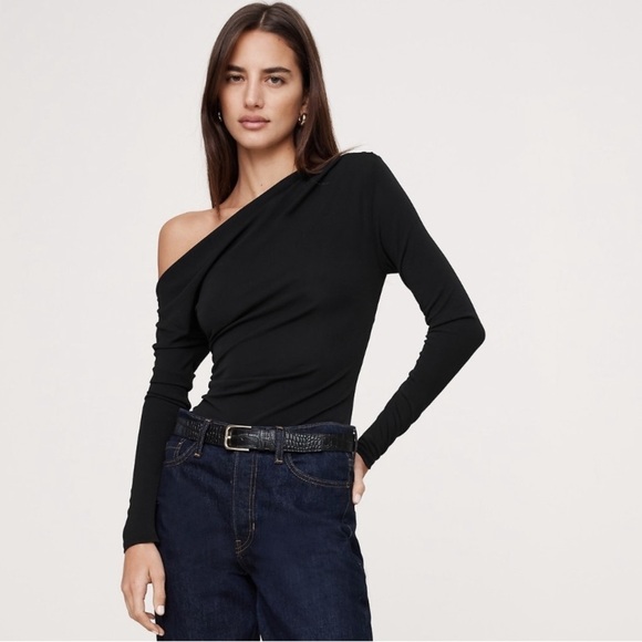 Banana Republic Black Off-Shoulder Blouse - Picture 3 of 5